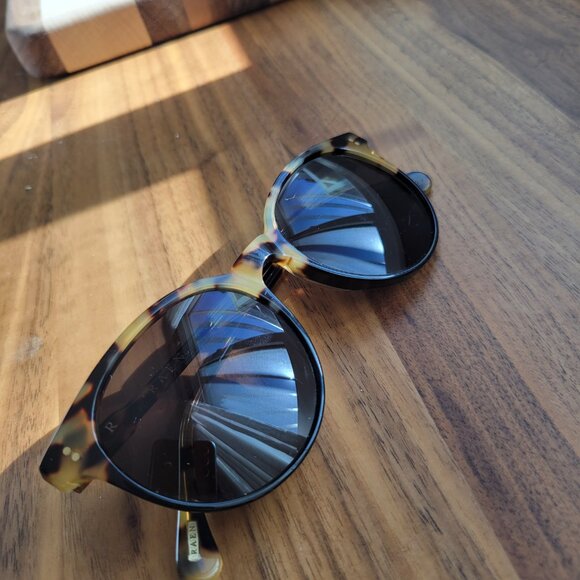 RAEN Women's Norie Tortoiseshell Sunglasses - Picture 6 of 7